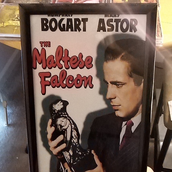 Humphrey Bogart movie posters - Picture 4 of 9